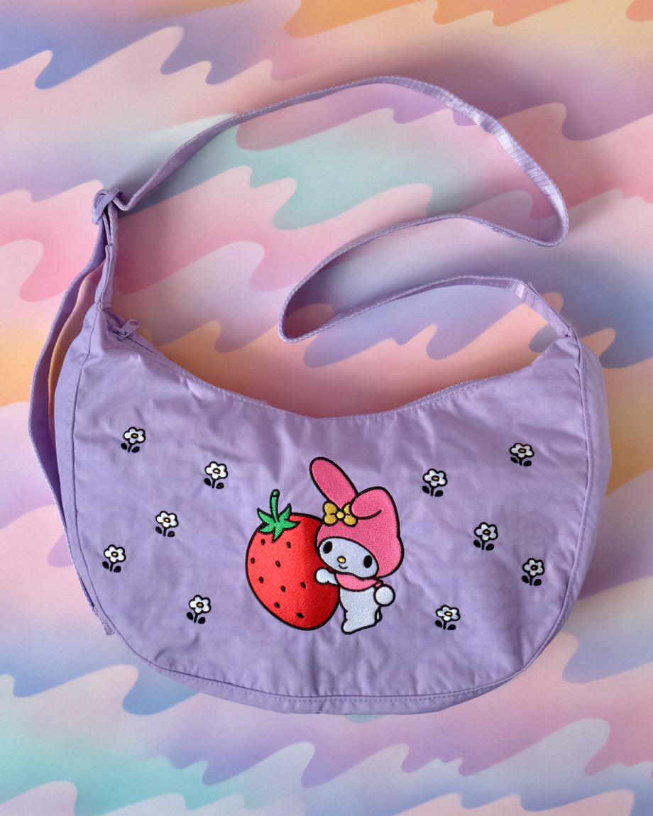 ec melodi カラビナ Medium Nylon Crescent Bag - My Melody Strawberry – Crush